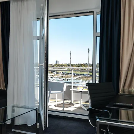 Westotel Hotel 4*