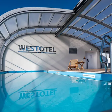 Westotel 호텔 4*